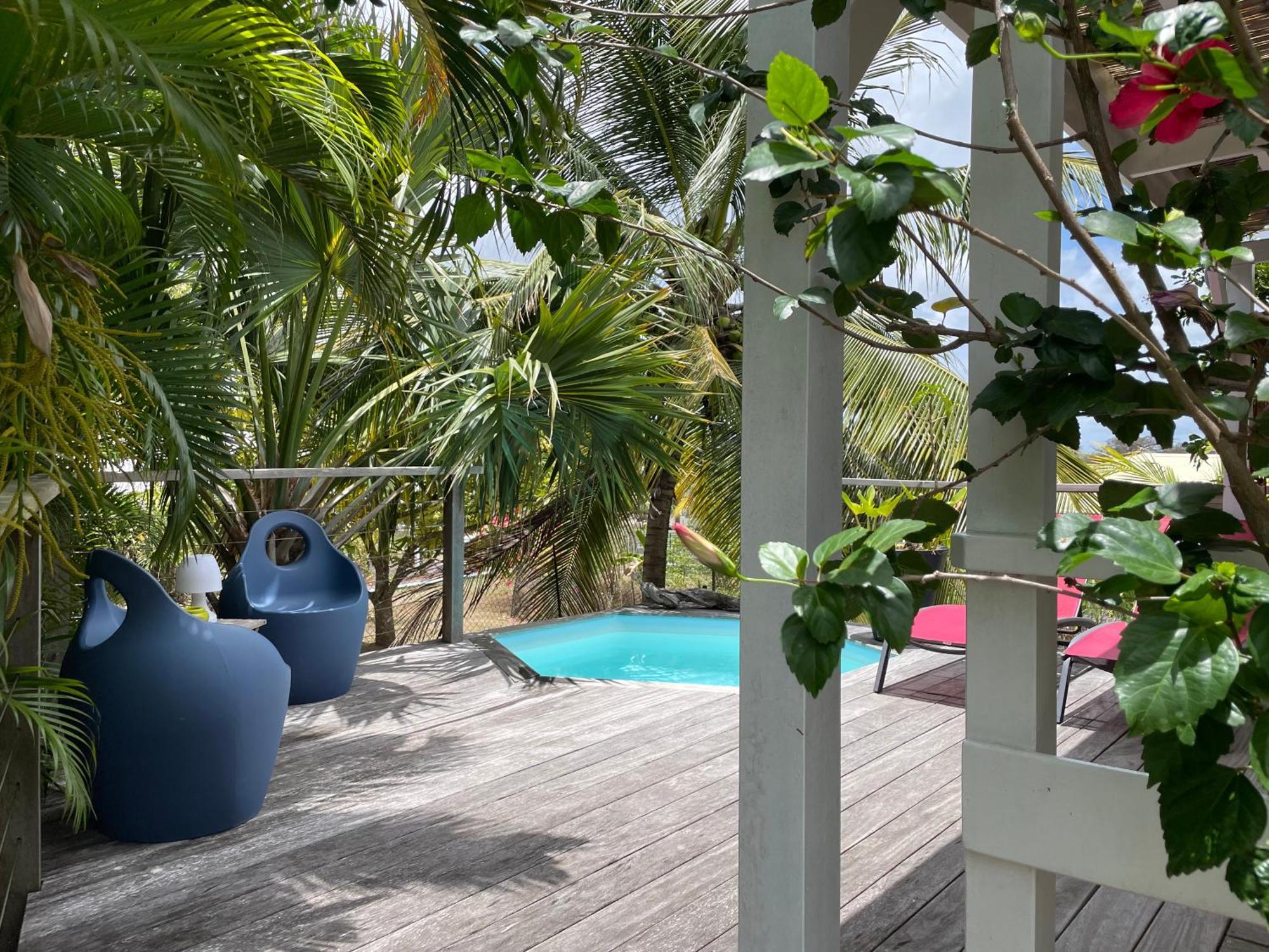 Charmant Bungalow Avec Petite Piscine Privee Riviere-Salee Exterior foto